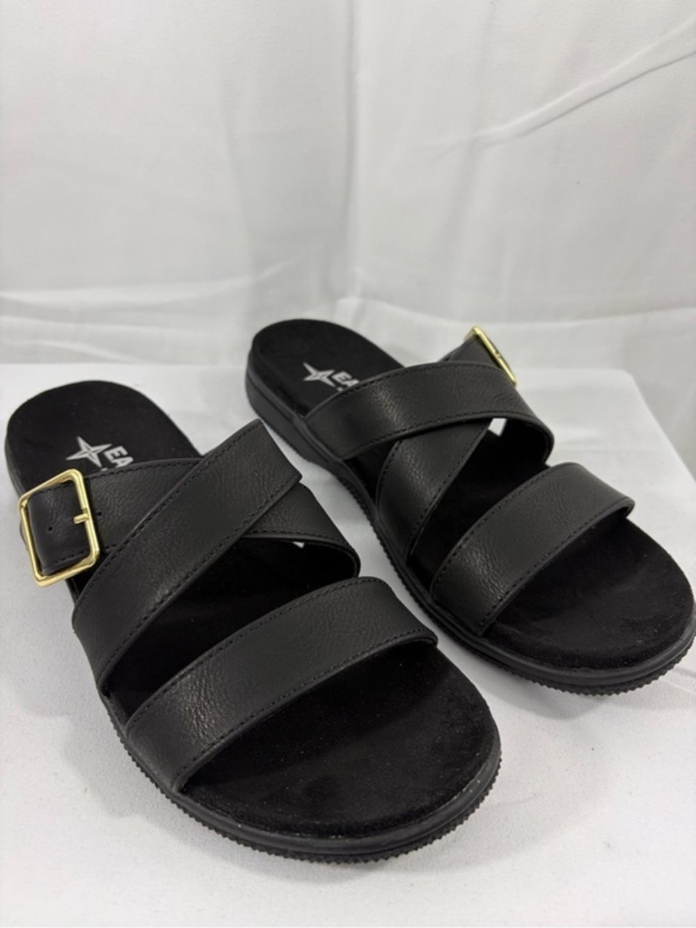 NWT Eastland Women’s Size 7 Black Slide Sandals with Gold Buckle